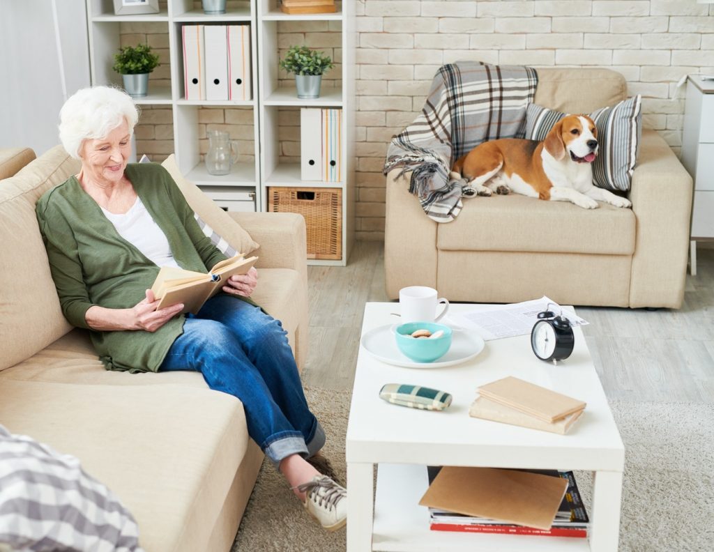 7 Awesome Gadgets For Elderly Living Alone - TheSuperBOO!