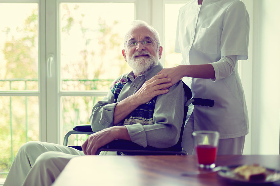 Orta Evre Alzheimer Hastalığının 8 Belirtisi