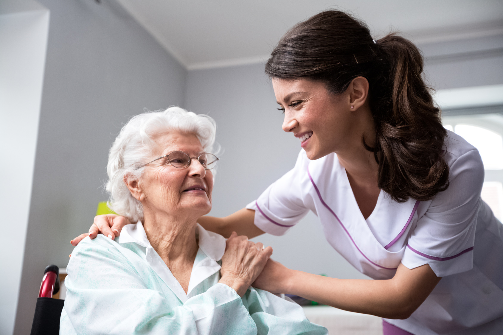 What Helps Swollen Ankles In The Elderly Signs Causes And Remedies
