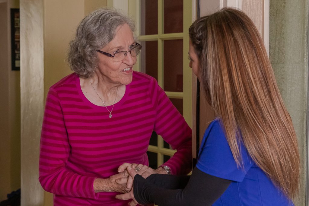 How to introduce a caregiver to senior loved ones