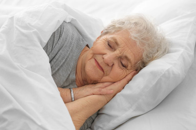 How to Help Your Elderly Loved Ones with Insomnia