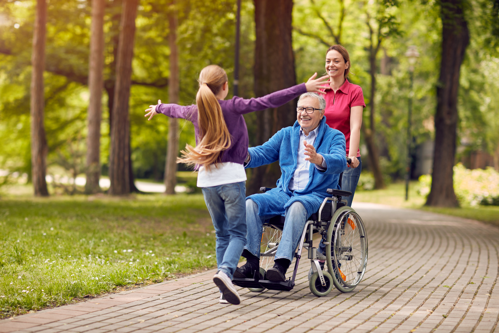 Senior lives far away and gets untied with family