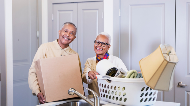 Senior couples moves to a new home